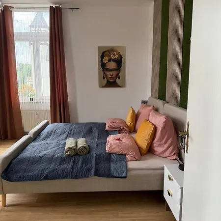 Schickes Am Rhein Mit Rheinblick 4 Daire *